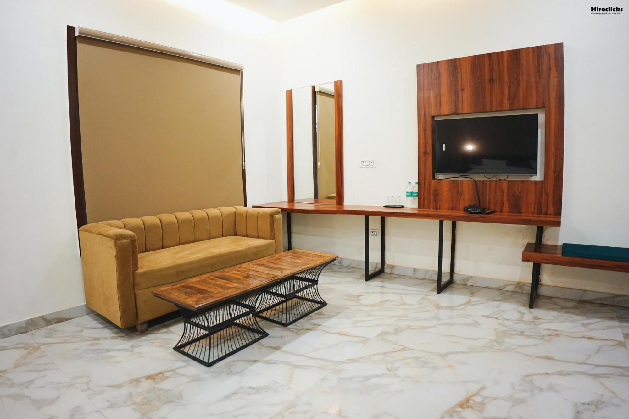 The Krati Resort And Convention Centre Bareilly Buitenkant foto